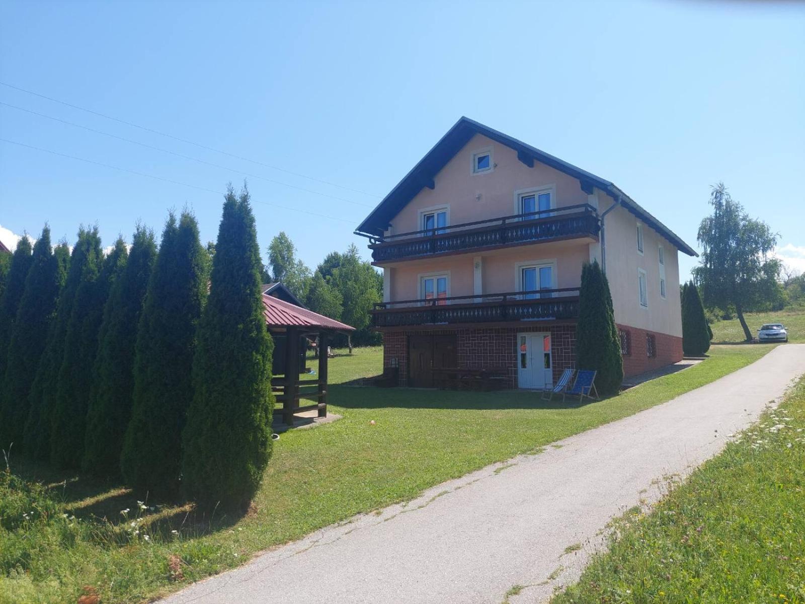 Jelena Hotel Кореница Екстериор снимка