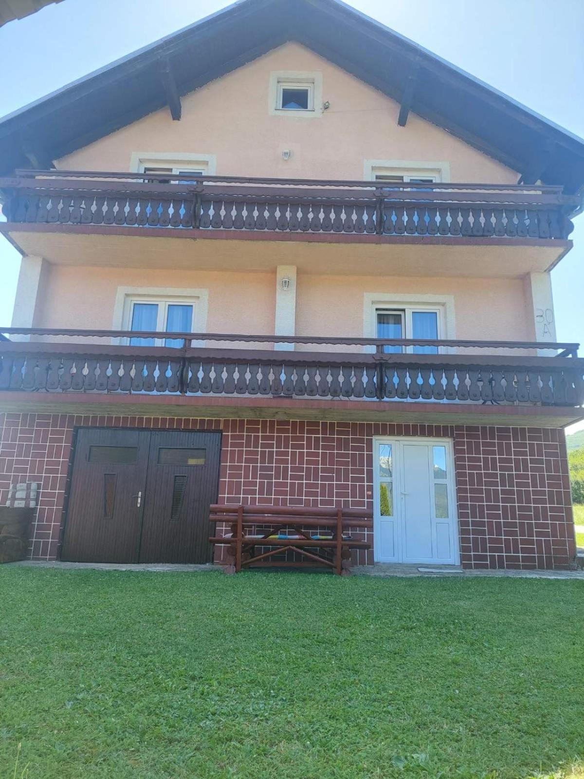 Jelena Hotel Кореница Екстериор снимка