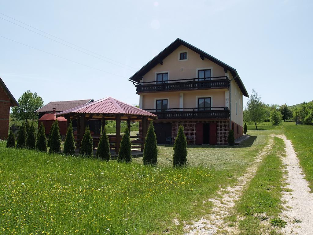 Jelena Hotel Кореница Екстериор снимка