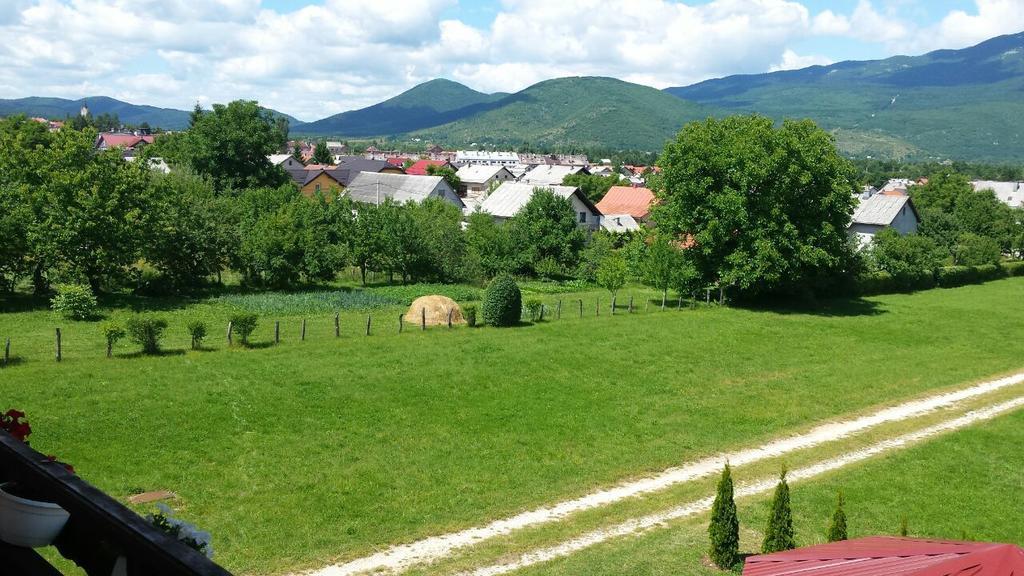Jelena Hotel Кореница Екстериор снимка