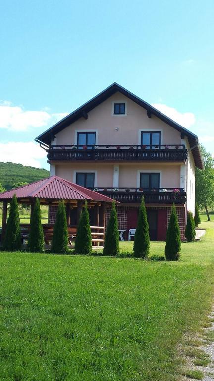 Jelena Hotel Кореница Екстериор снимка