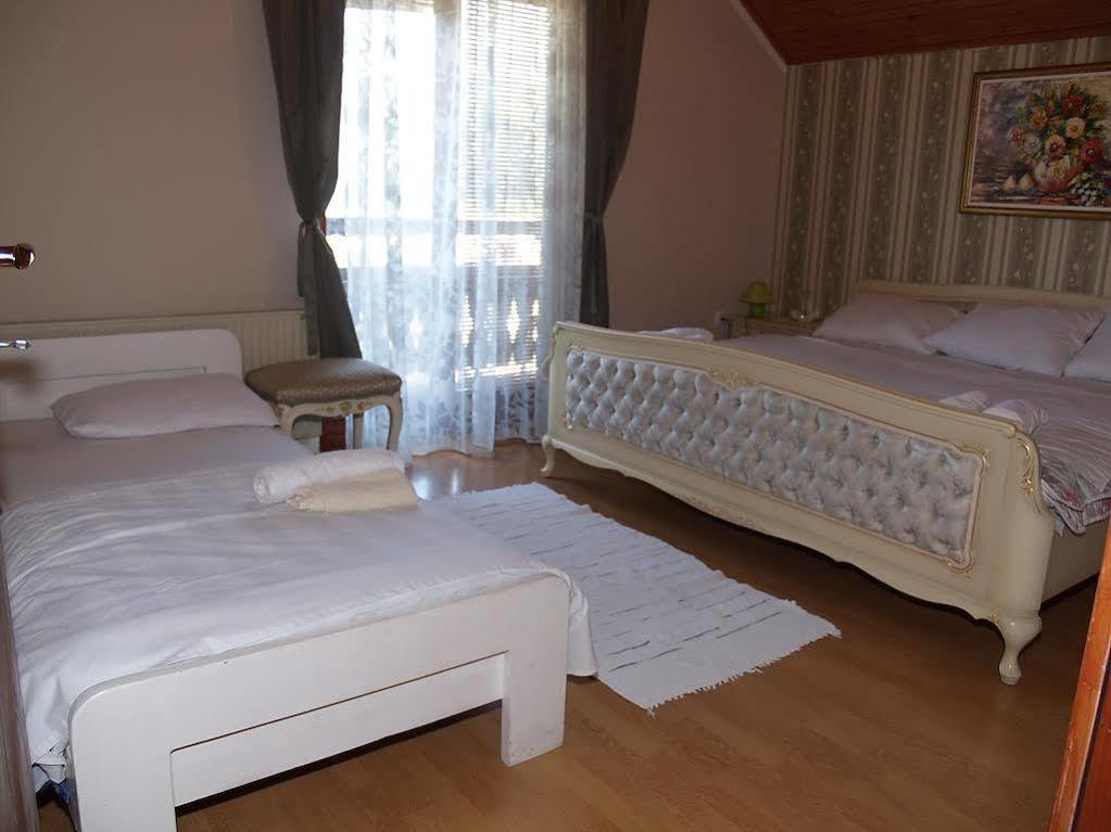 Jelena Hotel Кореница Екстериор снимка